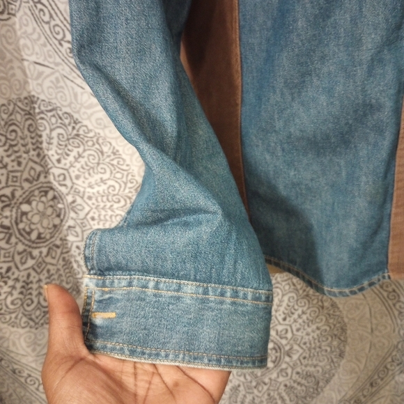 Austin Clothing Co. Western Cowgirl Denim Corduroy Button Down Size Medium - Picture 7 of 13